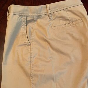 Talbots tan relaxed fit chino shorts. Sz 10